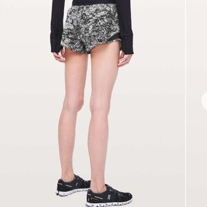 Lululemon Hotty Hot Short II
